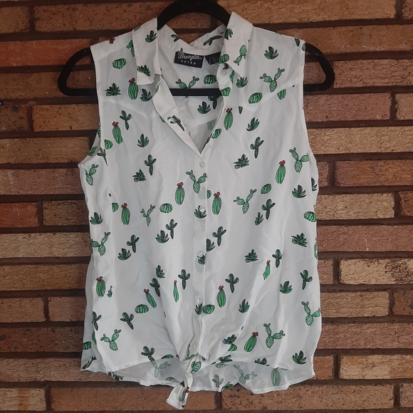 Wrangler Tops - Wrangler Small Cactus Sleeveless Blouse